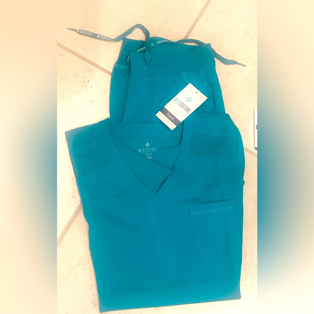 Med Couture scrub set from their Touch line. NWT. Teal